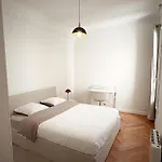 Center - Spacious Luxury With Air Conditioning Nice