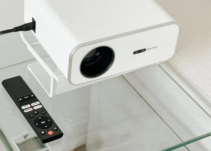 Center - Spacious Luxury With Air Conditioning