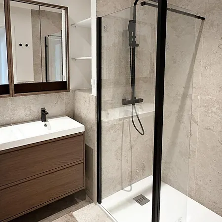 Center - Spacious Luxury With Air Conditioning Daire *